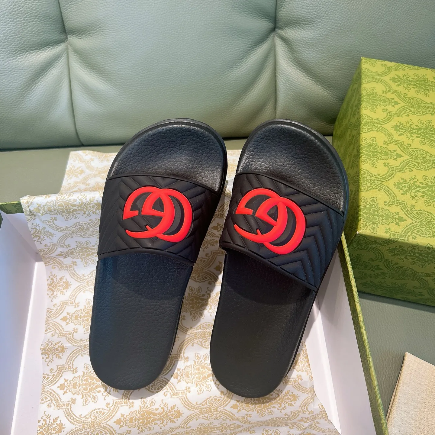 Men's Men's Shoes 130🐮🐮Gucci Gucci Slippers Gucci 2024 latest beach sandals slippers Original molding double G LOGO Original molding consistent Outsole: Men's Men's Shoes u double-layer outsole Size: 35-46